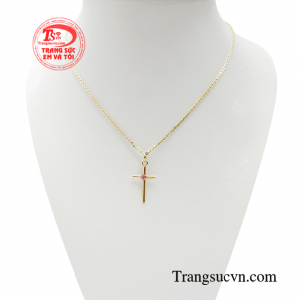 Bộ dây thánh giá ruby tinh tế là phụ kiện tâm linh thời trang, không bao giờ lỗi mốt và sang trọng.