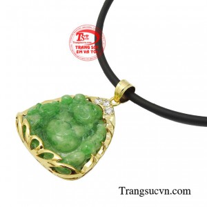 Sự kết hợp hoàn hảo cùng dây cao su bọc vàng đem tới cho khách hàng một phong cách ấn tượng và đầy mạnh mẽ.