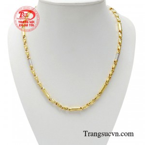 Dây chuyền nam vàng đĩnh đạc là một trong những phụ kiện không thể thiếu để tạo nên phong cách lịch lãm thành công. 