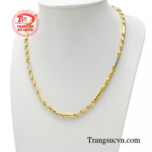 Thiết kế của dây chuyền nam thường đơn giản, không quá rườm rà nhưng vẫn rất tinh tế và đẳng cấp. 