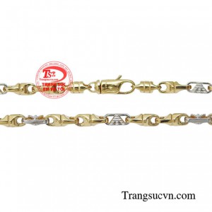 Đi làm ở văn phòng, gặp gỡ đối tác, hẹn hò cùng người yêu hay đơn giản chỉ là một cuộc dạo phố bình thường