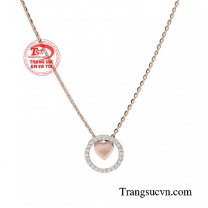 Người phụ nữ thông minh luôn biết cách làm tăng thêm sự tự tin và tôn lên nét đẹp của chính mình.