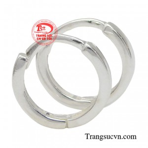 Không những vậy, sản phẩm sử dụng bạc 925 nên chúng còn có khả năng kháng khuẩn cao