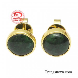 Ngọc cẩm thạch vốn là loại đá quý có giá trị lịch sử và văn hóa, được ưa chuộng và tôn vinh từ thời vua chúa cho đến hiện nay.