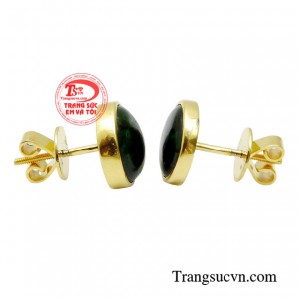 Chỉ được sử dụng bởi những người có địa vị và quyền lực cao trong xã hội.