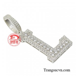 Việc sử dụng sản phẩm này sẽ mang lại sự tự tin và đẳng cấp, đồng thời cũng là một cách để thể hiện sự quan tâm và tình cảm đối với người thân và bạn bè được nhận món quà này.