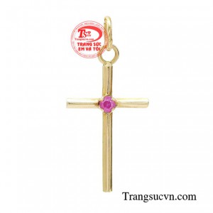 Mặt dây thánh giá ruby tinh tế là món bảo vật mang ý nghĩa tâm linh vô cùng sâu sắc đối với người theo đạo Thiên Chúa. 