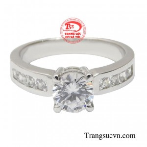 Đây còn là món quà tuyệt vời để thể hiện tình yêu và tình cảm đối với người thân yêu của bạn.