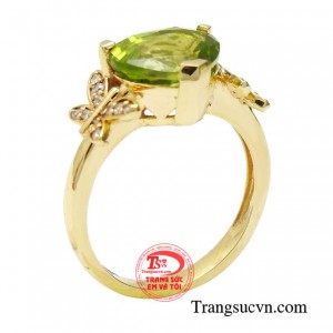 Nhẫn nữ peridot ấn tượng với vẻ đẹp lấp lánh