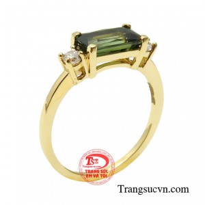 Nhẫn nữ sapphire phong cách mang lại vẻ đẹp đầy sức sống và nổi bật.