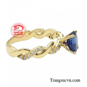 Với sản phẩm này chị em có thể thỏa sức hoàn thiện bản thân, giúp vẻ ngoài rạng rỡ.