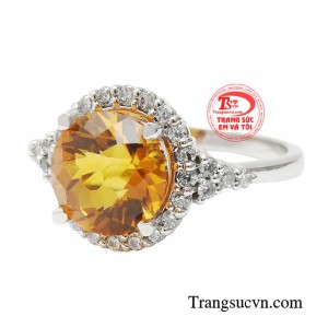 Với thiết kế độc đáo và chất liệu cao cấp, sản phẩm này sẽ khiến bạn trở nên rực rỡ và tự tin hơn trong mọi hoàn cảnh.