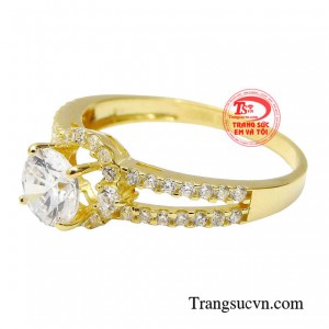 Tạo hình ấn tượng và cuốn hút chiếc nhẫn nữ sẽ là trợ thủ đắc lực giúp chị em tăng thêm phần lộng lẫy.