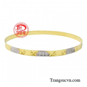 Một chút ngẫu hứng từ chiếc vòng tay quý cô trông thật nổi bật với vẻ đẹp kiêu sa, thời thượng.