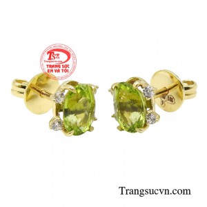 Đồng thời nó cũng là món quà cực kỳ ý nghĩa cho những người sinh tháng 8.