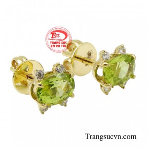 Trang sức từ Peridot chính là món đồ hoàn hảo điểm tô vẻ đẹp rạng ngời cho bạn.