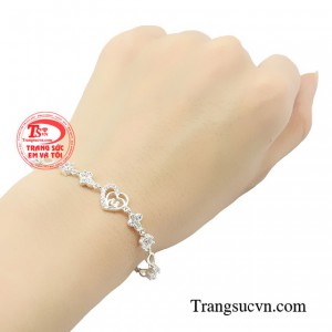Mang đến vẻ đẹp bền vững, trường tồn, sẽ mãi tỏa ngát hương, khoe sắc qua thời gian.