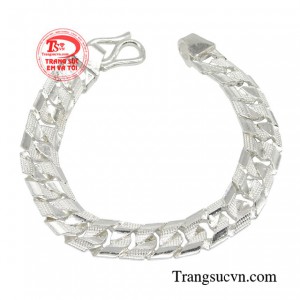 Lắc tay bạc phong cách quý ông chạm tới niềm kiêu hãnh của đấng mày râu.