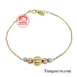 Lắc tay phong cách thời thượng không chỉ đến từ chất liệu vàng 10k thượng hạng