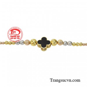 Mang đến nét rạng ngời cho những quý cô yêu thích vẻ đẹp hiện đại.