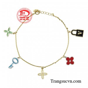 Không giới hạn cách phối, quý cô có thể thỏa sức biến tấu khác nhau theo đúng tính cách của mình. 