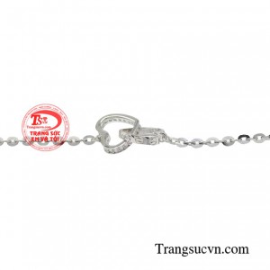 Sản phẩm còn là một món quà tuyệt vời, thể hiện tình yêu và quan tâm đến người nhận. 