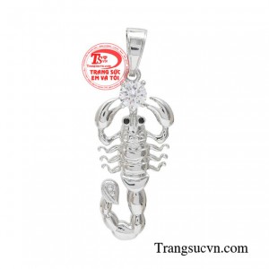 Mặt dây bọ cạp phong cách món trang sức thời thượng, đẳng cấp dành cho phái mạnh.