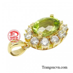 Do vậy, khi đeo sẽ mang đến sự sang trọng, quý phái vô cùng cho chủ sở hữu. 