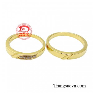 Thiết kế được lấy cảm hứng từ biểu tượng vòng tròn vô cực, tượng trưng cho tình yêu vĩnh cửu.