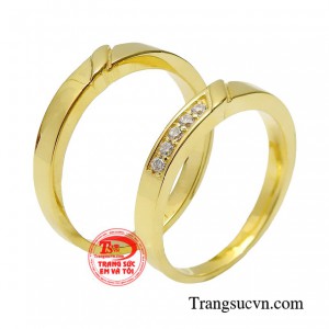 Tạo nên vẻ đẹp lãng mạn, tinh tế cho cặp nhẫn cưới này. 