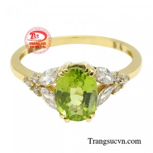 Đặc biệt là khi kết hợp với trang phục đơn giản sẽ càng thanh lịch, duyên dáng.