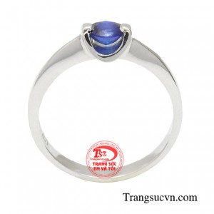 Với sắc xanh đặc trưng, Sapphire tạo nên vẻ đẹp và sự quyến rũ cho người đeo.