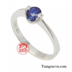 Sử dụng nhẫn nữ saphir thời thượng hiện sự đẳng cấp và phong thái của người phụ nữ.