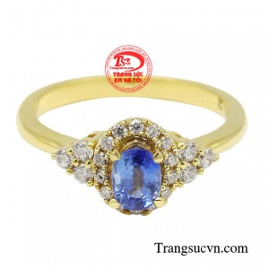 Chiếc nhẫn khơi gợi sự sắc sảo nữ tính, là điểm nhấn giúp mọi cô gái trở nên quyến rũ hơn với đôi tay