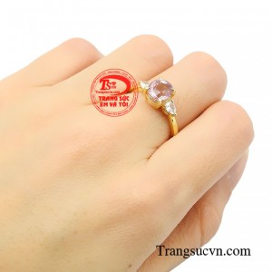 Hứa hẹn sẽ cùng bạn tạo nên những dấu ấn thật đẹp trong những bức tranh của cuộc sống.   Loại sản phẩm: Nhẫn nữ tourmaline