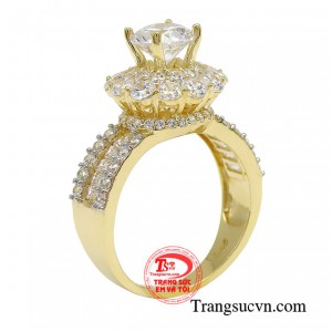 Nhẫn quý cô đẳng cấp không chỉ đáp ứng tiêu chí giúp người phụ nữ tôn lên nét đẹp của bản thân