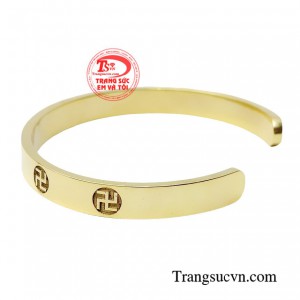 Hình khắc biểu tượng chữ Vạn gắn liền với tâm linh Phật giáo.