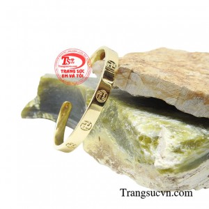 Sản phẩm cũng có thể làm quà tặng người thân trong những dịp đặc biệt để thể hiện tình yêu và sự trân trọng đến với họ.