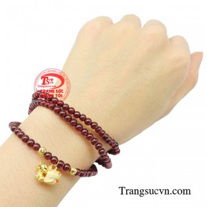 Không chỉ vậy, Hồ Ly còn giúp người đeo trở nên cuốn hút, duyên dáng hơn trong mắt người khác phái.