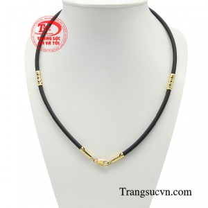 Dây cao su kim tiền phú quý là món trang sức phong thủy thu hút tài lộc và thịnh vượng được nhiều người quan tâm.