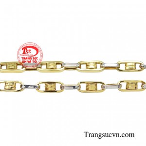 Một chiếc dây chuyền nam đẹp cùng sự tự tin là yếu tố giúp hình ảnh của phái mạnh tăng thêm phong độ, sức hấp dẫn trong mắt người đối diện. 
