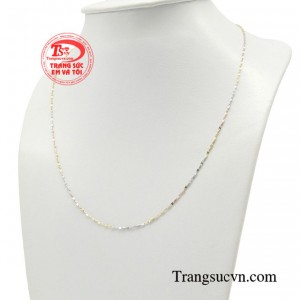 Sự lên ngôi của các thiết kế trang sức mảnh mai, dần khẳng định vẻ đẹp giản dị đang được phụ nữ ưa chuộng