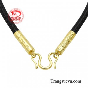 Rồng là đại diện cho chân mệnh thiên tử. 