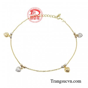 Lắc chân vàng đài các là hiện thân của nét đẹp tự nhiên có chút thuần khiết. 