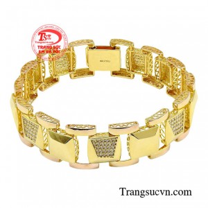 Lắc tay nam nhập khẩu được phái mạnh lựa chọn vì vẻ đẹp đậm chất thời trang, nó còn là biểu tượng cho quyền lực và sự thành công.