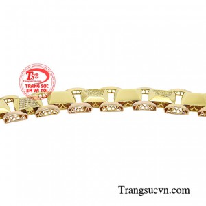 Sản phẩm là sự lựa chọn hoàn hảo, khẳng định phong cách thời trang và làm bật lên vẻ đẹp nam tính, chuẩn chất quý ông. 