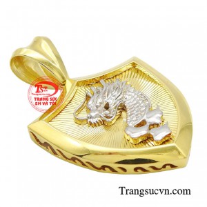 Mang mặt dây Rồng bên người giúp tăng cường phát huy quyền lực, đặc biệt là người có chức quyền. 