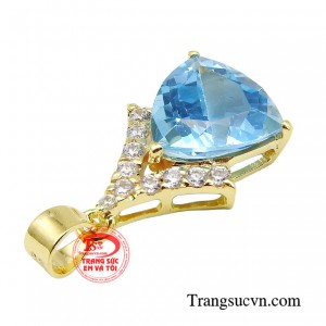 Lấy cảm hứng từ ánh sáng rực rỡ của biển cả, sản phẩm được xem trọng bởi tính thẩm mỹ và có ý nghĩa tinh thần rất lớn đối với người sử dụng.