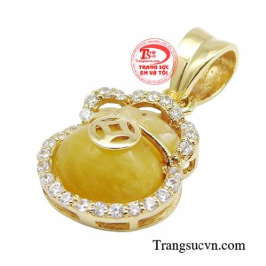  Tượng trưng cho tiền tài trong phong thủy. Khi đeo mặt dây túi tiền đá mắt hổ bạn sẽ nhận được những năng lượng từ đá truyền đến cơ thể