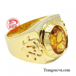 Chiếc nhẫn nam thạch anh hướng đến sự hoàn hảo để các quý ông tự tin tạo nên sức hút, sành điệu và đẳng cấp.